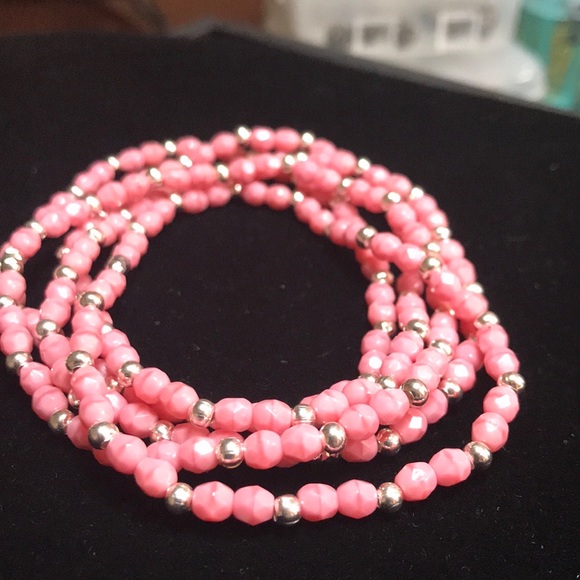 🌺 5 Handmade Bracelets - Picture 2 of 4